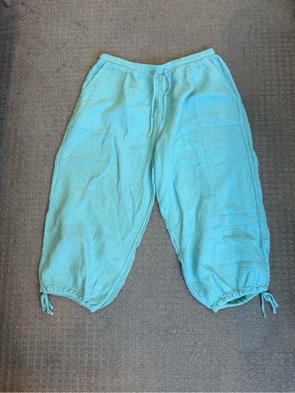 Colsie Light Mint Drawstring Crop Joggers